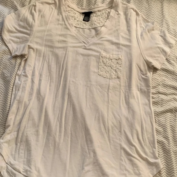 White tee - Picture 1 of 3